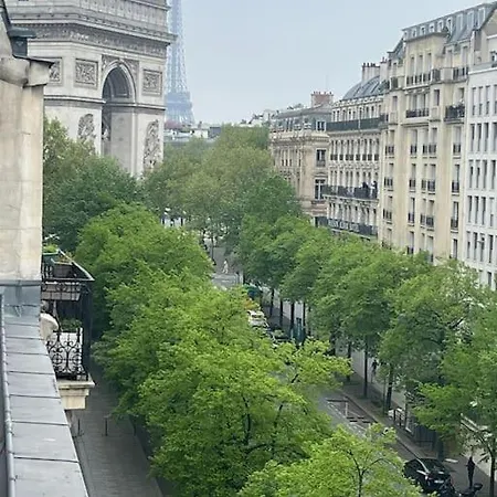 Cozy Nearby Champs Elysees 1 *